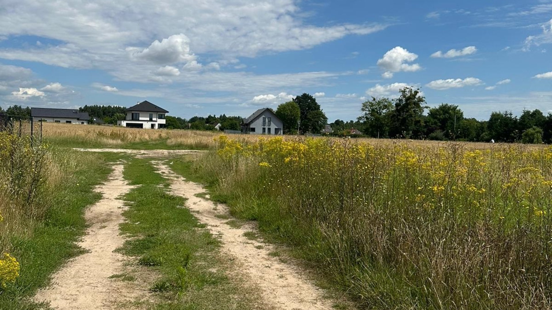Działka na sprzedaż