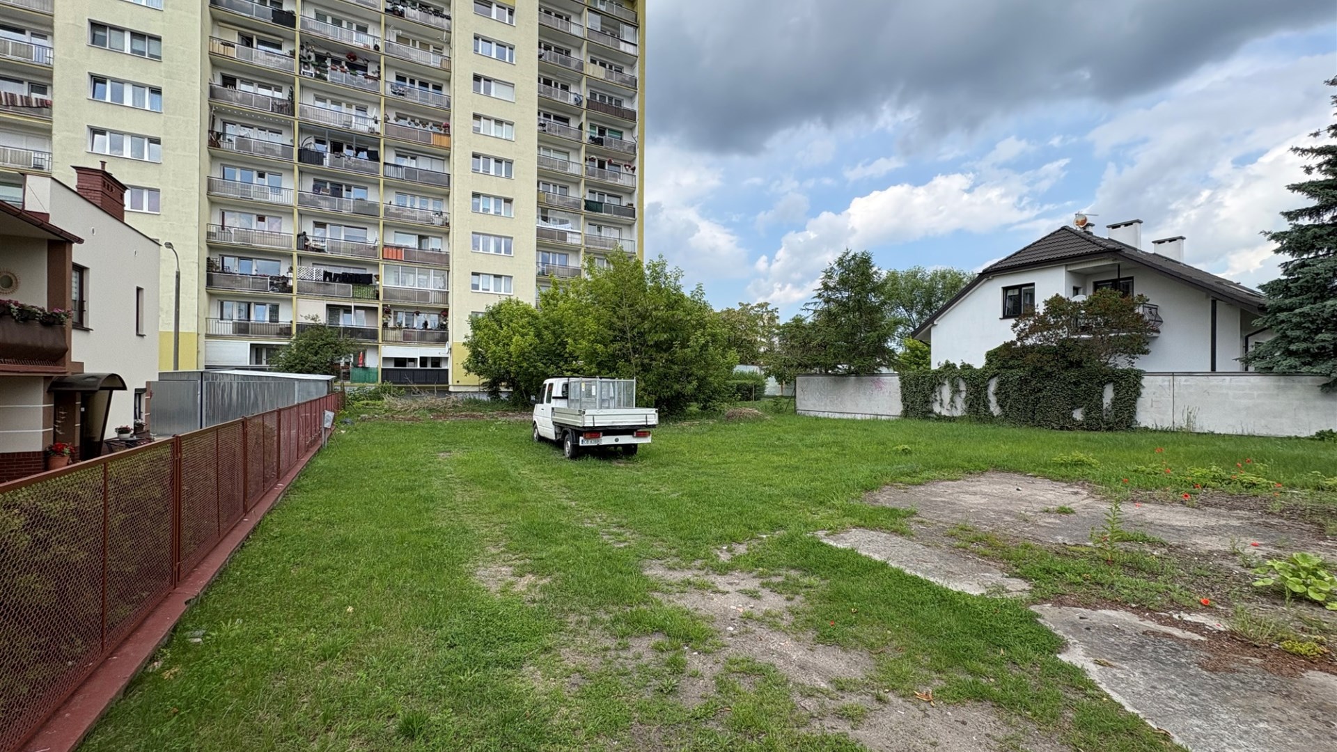 Działka na sprzedaż