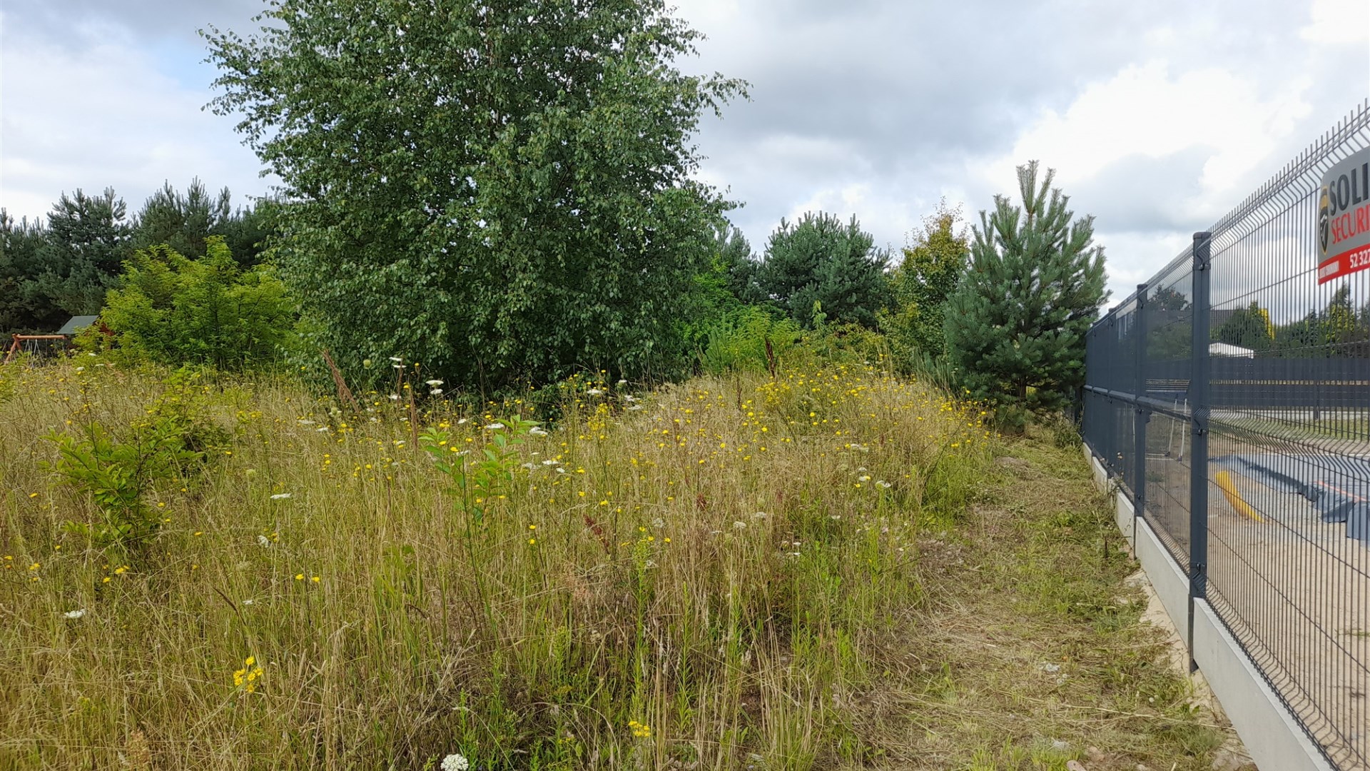 Działka na sprzedaż