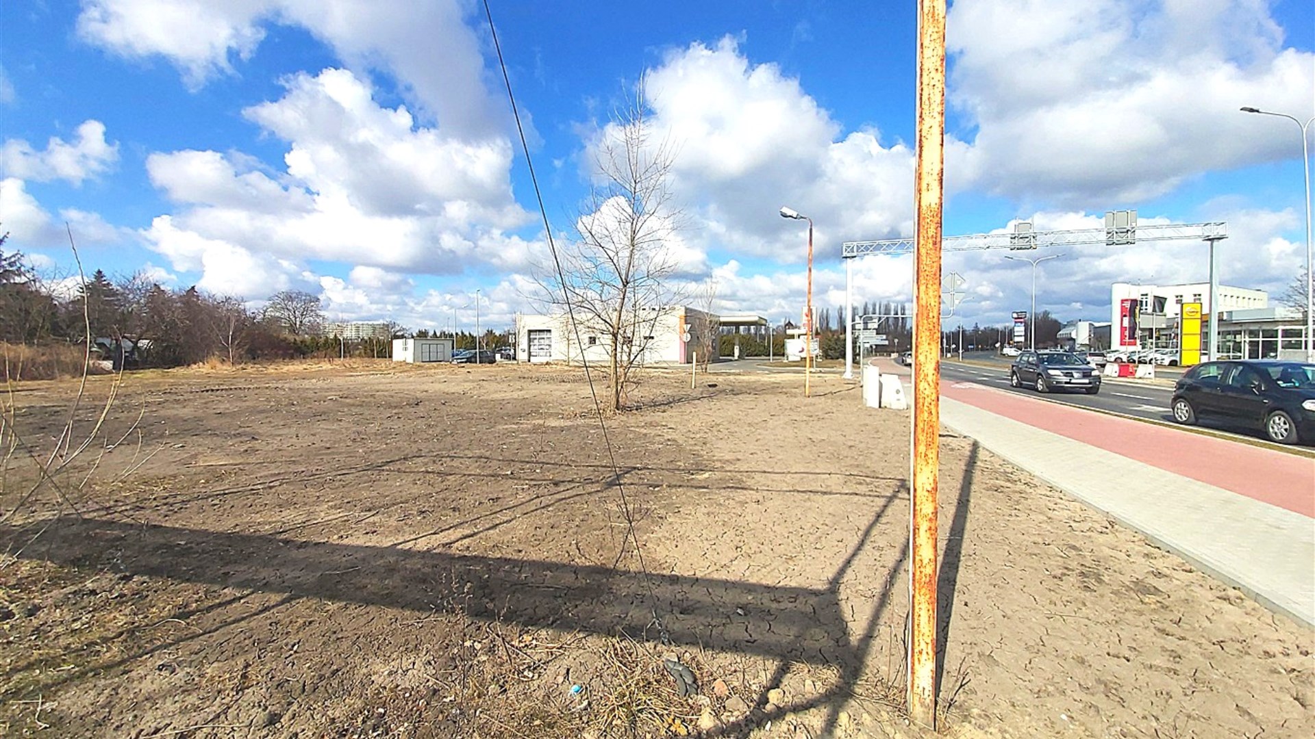 Działka na sprzedaż